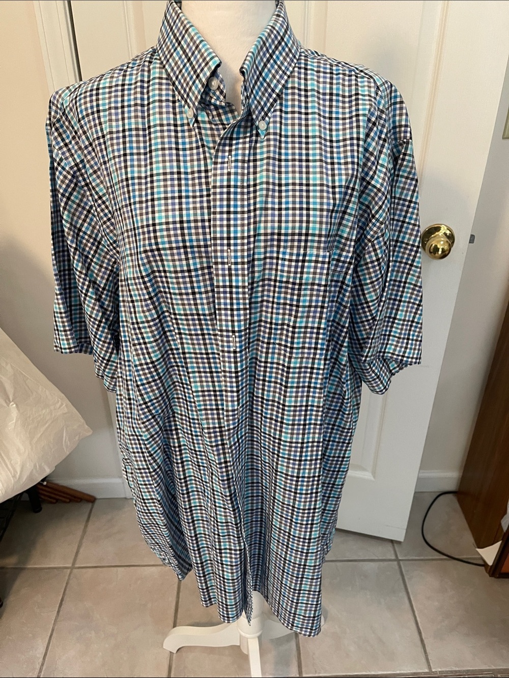 Daniel Cremieux Short-Sleeve Button-Down Plaid Shirt in Blue and White SZ XL